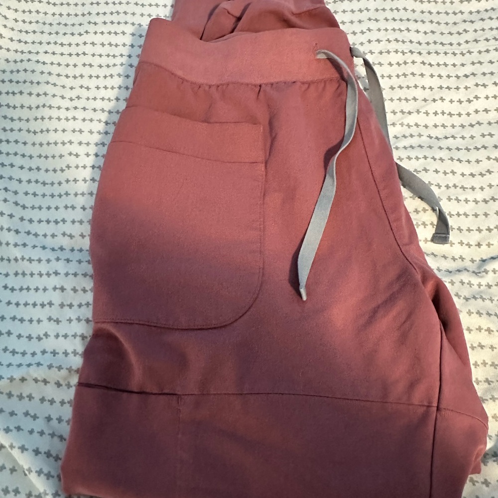 FIGS Mauve Qua Jogger Scrub Pants | Size L | VGUC| PO 2073 | Retired Model